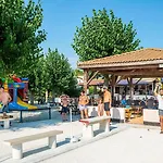 Village Piscines Bord De * Portiragnes